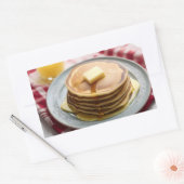 Stroop bedekte pannenkoeken rechthoekige sticker (Envelop)