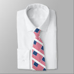 Stropdas Amerikaanse vlag - Verenigde Staten<br><div class="desc">Verenigde Staten - Verenigde Staten - Vlag - Patriottisch - Onafhankelijkheidsdag - 4 juli - - Kies / voeg uw unieke tekst / kleur / Afbeelding toe - maak uw speciale cadeautje - vergroot en beweeg of verwijder elementen / afbeelding met aanpassingsgereedschap. U kunt design ook overbrengen naar meer dan...</div>