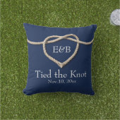 Stropdas de Knot Outdoor Navy Wedding Pillow Buitenkussen (Gras)