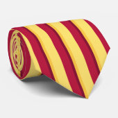 Stropdas in kardinaal- en goudvorm, verticaal gest (Opgerold)