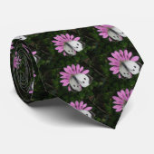 Stropdas met botervlieg en roze ventilator (Opgerold)