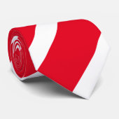 Stropdas met rode en witte streepjesbandjes (Opgerold)