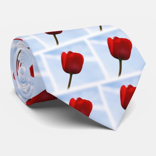Stropdas met rode tulpen (Opgerold)