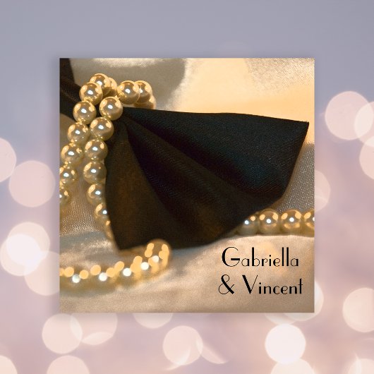 Stropdas met zwarte borst en witte parels kaart