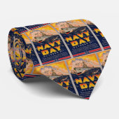 Stropdas op de tweede marinedag (Opgerold)