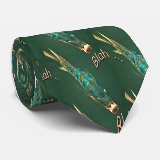 Stropdas over vispraatjes (Opgerold)