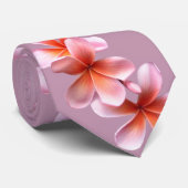 Stropdas van roze stekelroze stekelstaartropische (Opgerold)