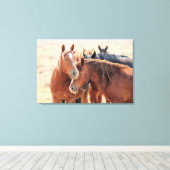 Stropdassen van de familie wilde paarden canvas afdruk (Insitu (Houten vloer))
