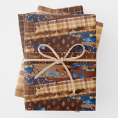 Stropdassen van vaderdag, bril en snaardewerk inpakpapier vel (In situ)