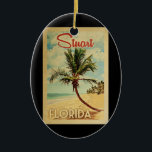 Stuart Palm Tree Vintage Travel Keramisch Ornament<br><div class="desc">Een unieke retro mid-eeuwse moderne Stuart Florida-kunstprint in de klassieke stijl van het poster. Het bevat een gebogen palmboom op zandige stranden met oceaan onder een blauwe troebele hemel.</div>