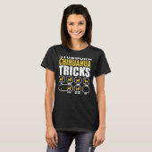 Stubborn Chihuahua Tricks Funny T-shirt (Voorkant volledig)