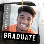 Student afstuderen foto modern zwart keramisch ornament<br><div class="desc">Modern,  zwart of aangepaste kleur afstuderen foto ornament met jouw naam,  jaar,  school en foto. Met het ontwerpgereedschap kunt u de achtergrondkleur,  lettertypen en lettertypekleuren wijzigen en elementen verplaatsen en de grootte ervan wijzigen.</div>
