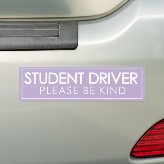 Student driver Wees alsjeblieft Lila Bumpersticker (Op auto)