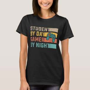 Student-op-dag gamer naar nachtgamer-thema t-shirt