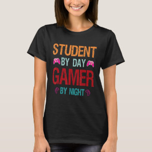 Student-op-dag gamer naar nachtthema voor gamers R T-shirt