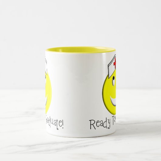 Student Zurse Big Yellow Afstuderen!" Tweekleurige Koffiemok (Center)