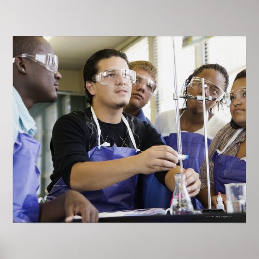 Studenten die experimenten uitvoeren in het chemie poster (Voorkant)