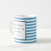 Studenten die met Complex Aantal Blauwe Stripes wo Koffiemok (Voorkant links)