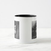 Studenten van de kunstschool voor meisjes in Turki Mok (Midden)