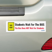 Studenten wachten op de bus de bus niet wacht.. bumpersticker (Op auto)