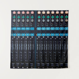 Studio-geluidmixer, technologie-uitrusting voor be wandkleed