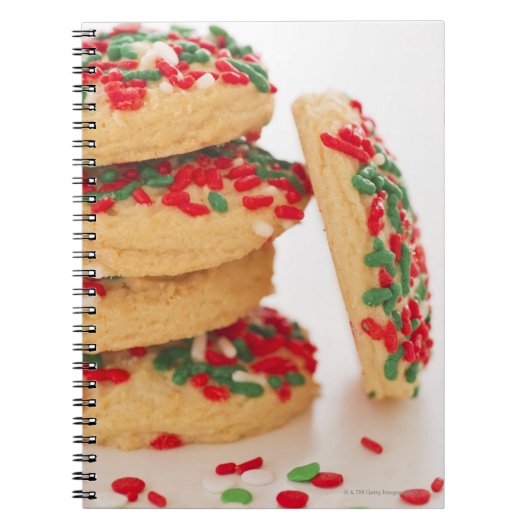 Studio Shot of christmas cookies with sprinkles Notitieboek (Voorkant)