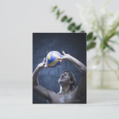 Studio shot van volleybalspeler bij het spelen briefkaart (Staand voorkant)