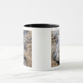 Stukken vijandige wapens liggen op de loer mok (Midden)