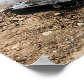 Stukken vijandige wapens liggen op de loer poster (Hoek)