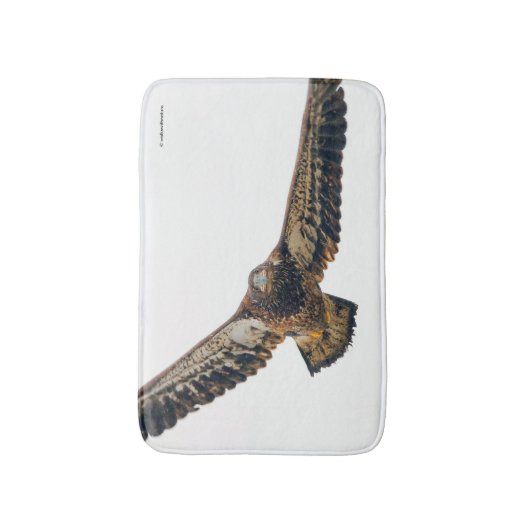 Stunning Bald Eagle doet een flyover Badmat (Voorkant Verticaal)