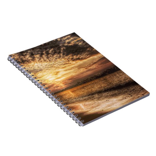 Stunning Beach Sunrise Notitieboek (Rechterzijde)