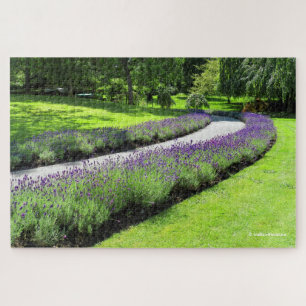 Stunning Lavender-Lined Garden Walk Legpuzzel