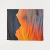 Stunning levendige zonsondergang achter berg wandkleed (Voorkant (horizontaal))
