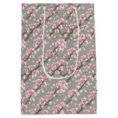 Stunning Pink and Silvery Cherry Blossom Print Medium Cadeauzakje (Achterkant)