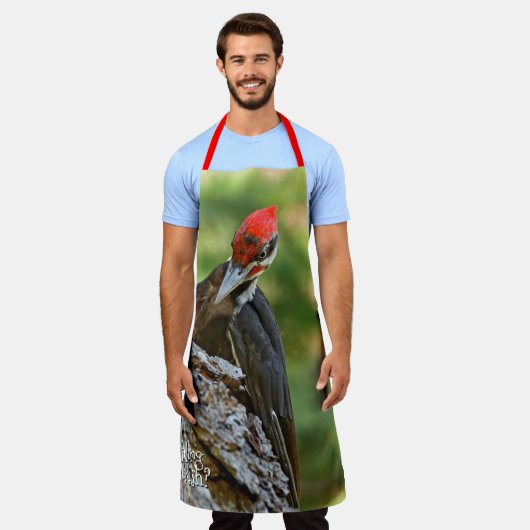 Stunning Portrait of Pileated Woodpecker on Tree Schort (Gedragen)