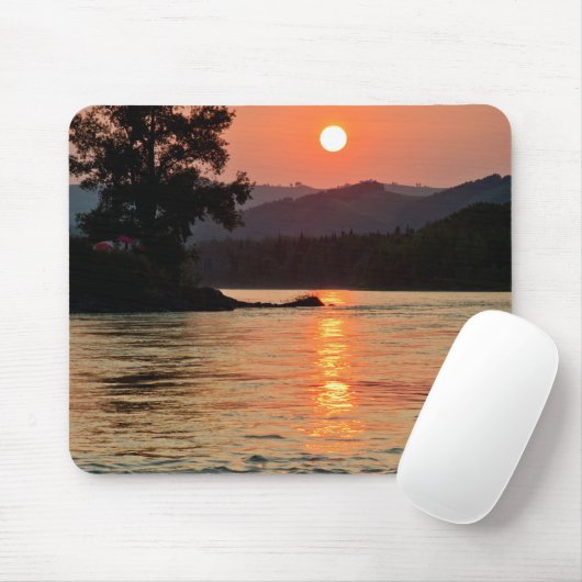 Stunning Sunrise Over Katun River Foto Muismat (Met muis)