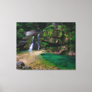 Stunning waterfall Virje, Slovenië Poster Canvas Afdruk