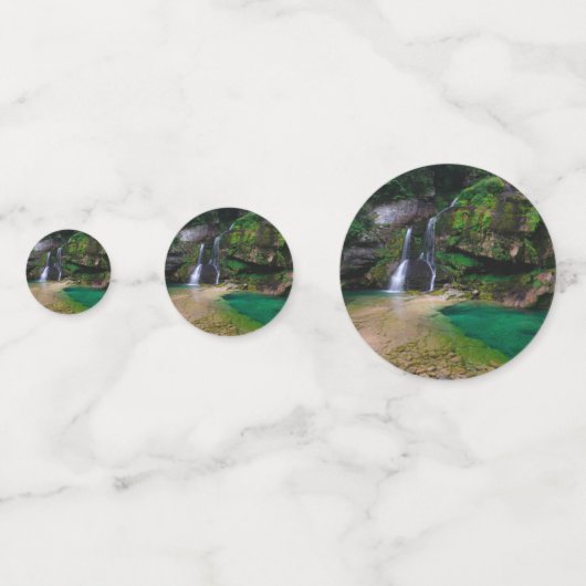 Stunning waterfall Virje, Slovenië Poster Confetti (Achterkanten)