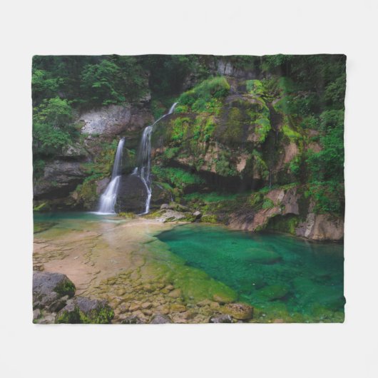 Stunning waterfall Virje, Slovenië Poster Fleece Deken (Voorkant (Horizontaal))