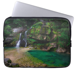 Stunning waterfall Virje, Slovenië Poster Laptop Sleeve