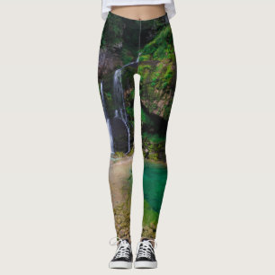 Stunning waterfall Virje, Slovenië Poster Leggings