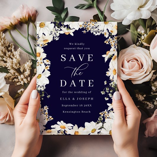 Stunning Witte Bloemen & Diep Marineblauw Huwelijk Save The Date
