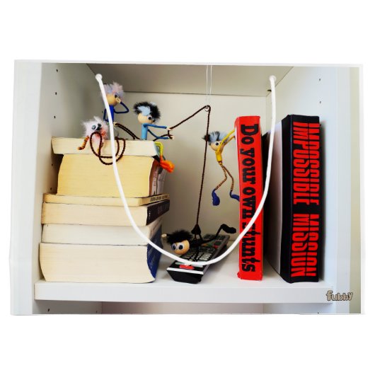 Stunt Fubby's Tom Cruise naspelen. Groot Cadeauzakje (Achterkant)