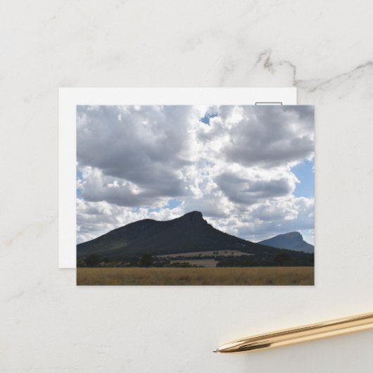 Sturgeon en Abrupt onder dramatische wolken Briefkaart (Voorkant / Achterkant in situ)