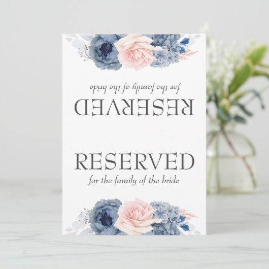 Stusty Blue Pink Flowers Weddenschap Gereserveerd (Staand voorkant)