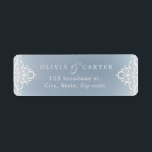 Stusty blue romantic vintage trouwadres etiket<br><div class="desc">Elegant   design in crème op een zacht stoffige blauwe achtergrond,  romantisch en geavanceerd,  geweldig retouradres voor een vintage bruiloft,  romantische bruiloft en winterbruiloft.</div>