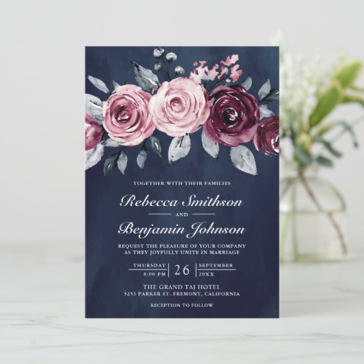 Stusty Pink Paarse Floral QR Code Navy Weddenschap Kaart (Staand voorkant)