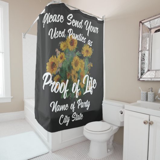 Stuur uw gebruikte slipjes als bewijs van leven douchegordijn (In situ)