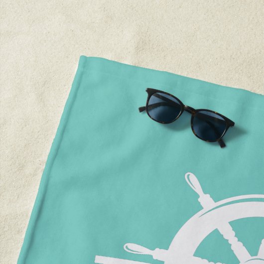 Stuurboot van het meer strandlaken (In situ)