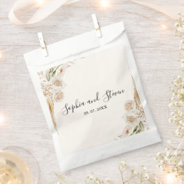 Stylish Bohemian Wedding with Soft Beige and Yello Bedankzakje